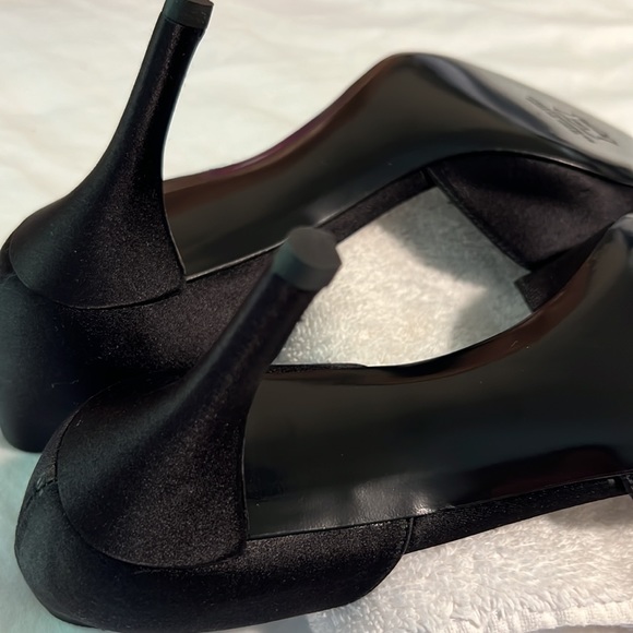 NEW Stuart Weitzman Black Satin Heels - Picture 4 of 7